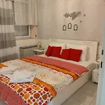 Daire Nikol & Stella's House