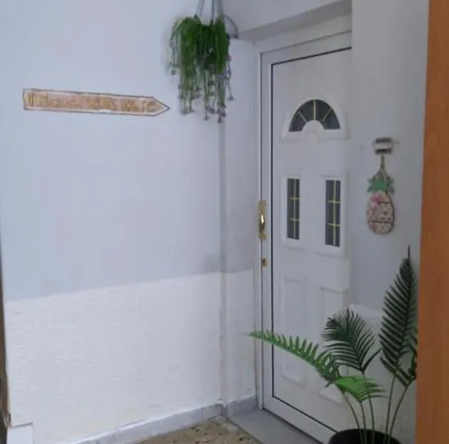 Apartment Nikol & Stella's House *